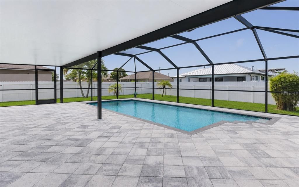 En Venta: $620,000 (4 camas, 3 baños, 3210 Pies cuadrados)