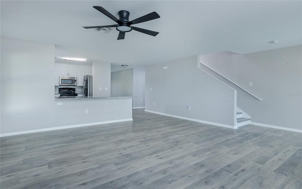 En Venta: $620,000 (4 camas, 3 baños, 3210 Pies cuadrados)