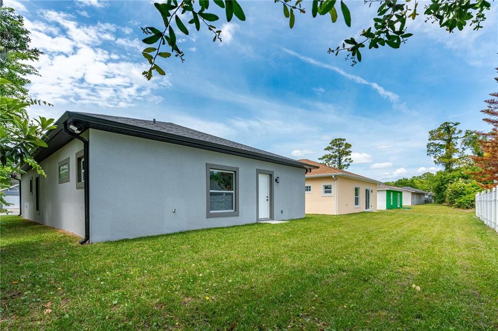 На продажу: $325,000 (3 спален, 2 ванн, 1568 Квадратных фут)