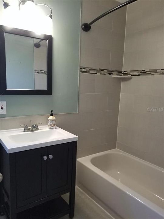For Rent: $2,100 (2 beds, 2 baths, 1209 Square Feet)