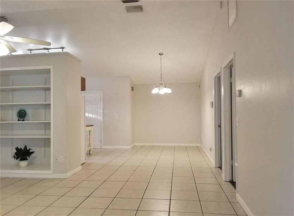 For Rent: $2,100 (2 beds, 2 baths, 1209 Square Feet)