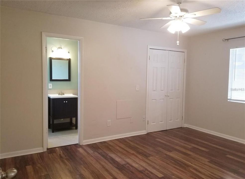 For Rent: $2,100 (2 beds, 2 baths, 1209 Square Feet)