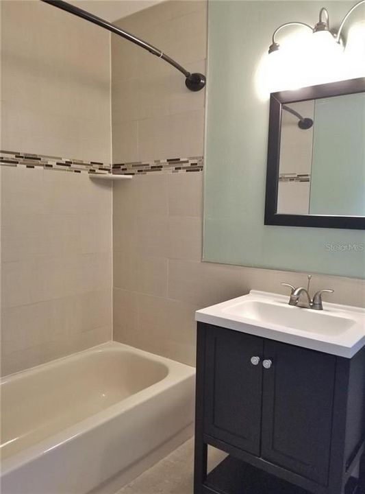 For Rent: $2,100 (2 beds, 2 baths, 1209 Square Feet)