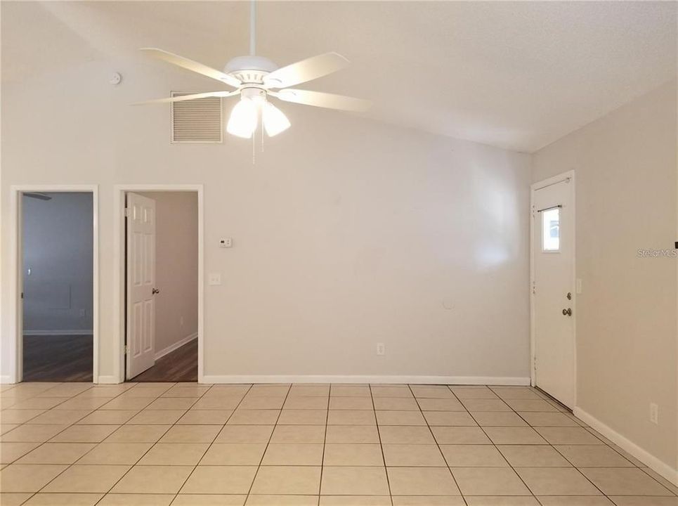 For Rent: $2,100 (2 beds, 2 baths, 1209 Square Feet)