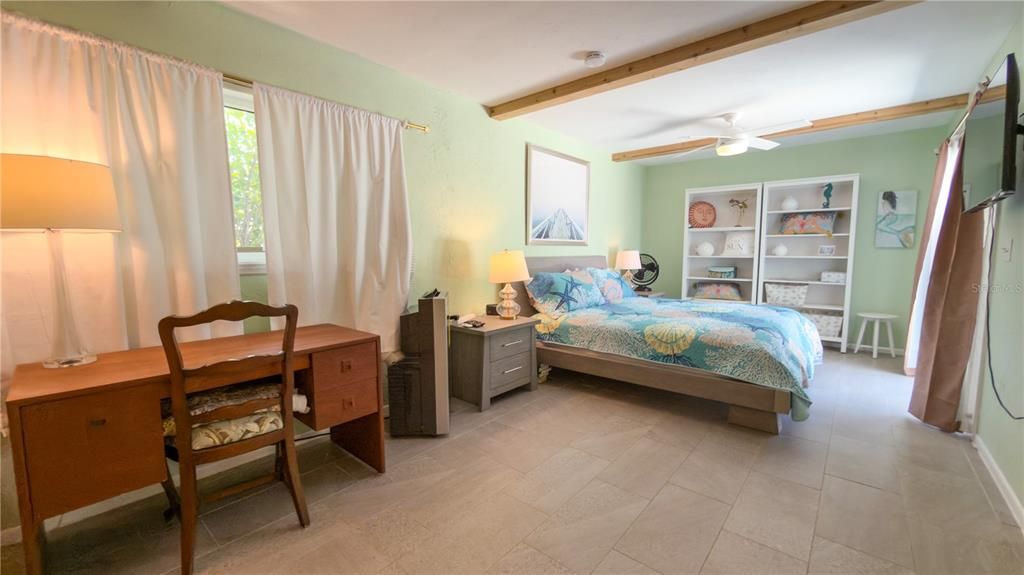 В аренду: $6,000 (3 спален, 3 ванн, 1703 Квадратных фут)