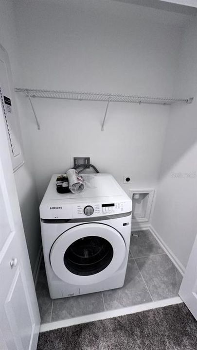 En Venta: $382,000 (4 camas, 3 baños, 1944 Pies cuadrados)