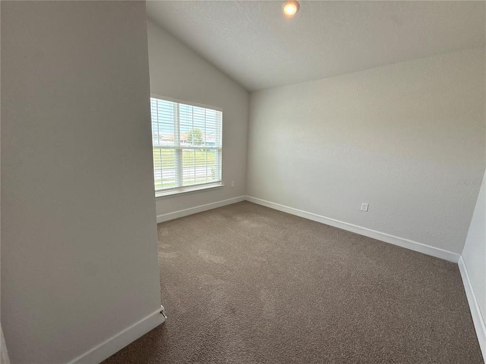 For Rent: $2,095 (4 beds, 2 baths, 1825 Square Feet)