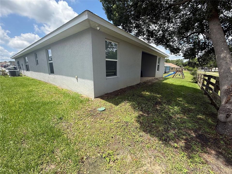 For Rent: $2,095 (4 beds, 2 baths, 1825 Square Feet)