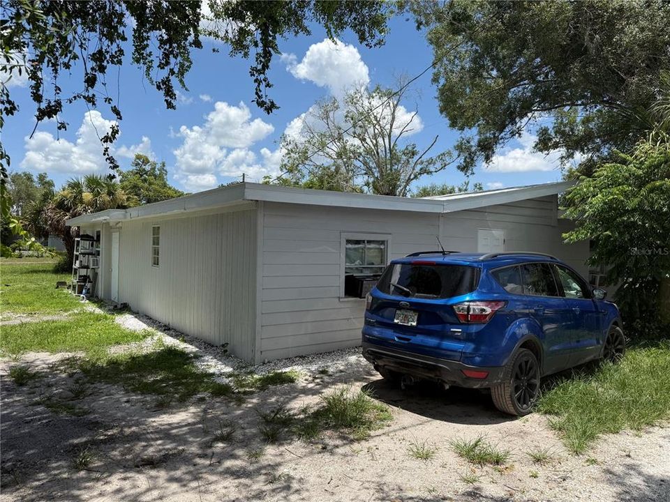 For Sale: $310,000 (4 beds, 2 baths, 1248 Square Feet)