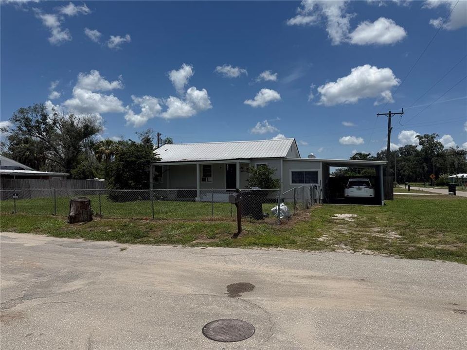 For Sale: $310,000 (4 beds, 2 baths, 1248 Square Feet)