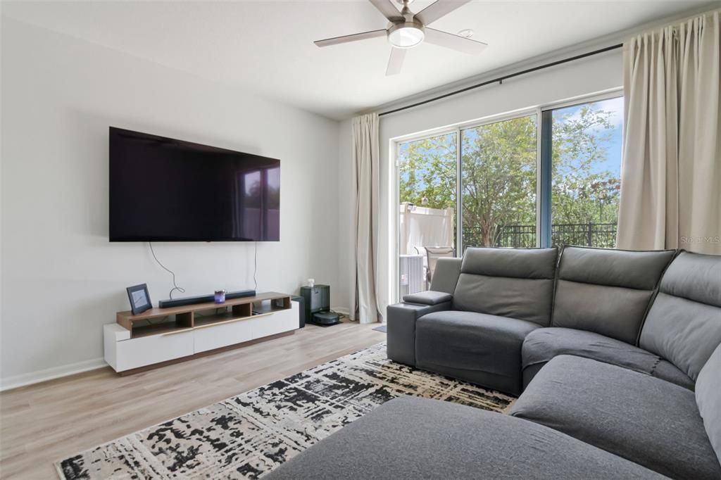 En Venta: $264,000 (2 camas, 2 baños, 1588 Pies cuadrados)