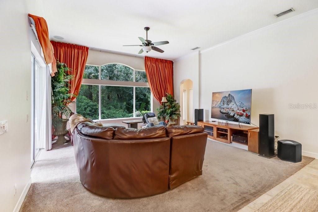 En Venta: $839,500 (4 camas, 3 baños, 3037 Pies cuadrados)