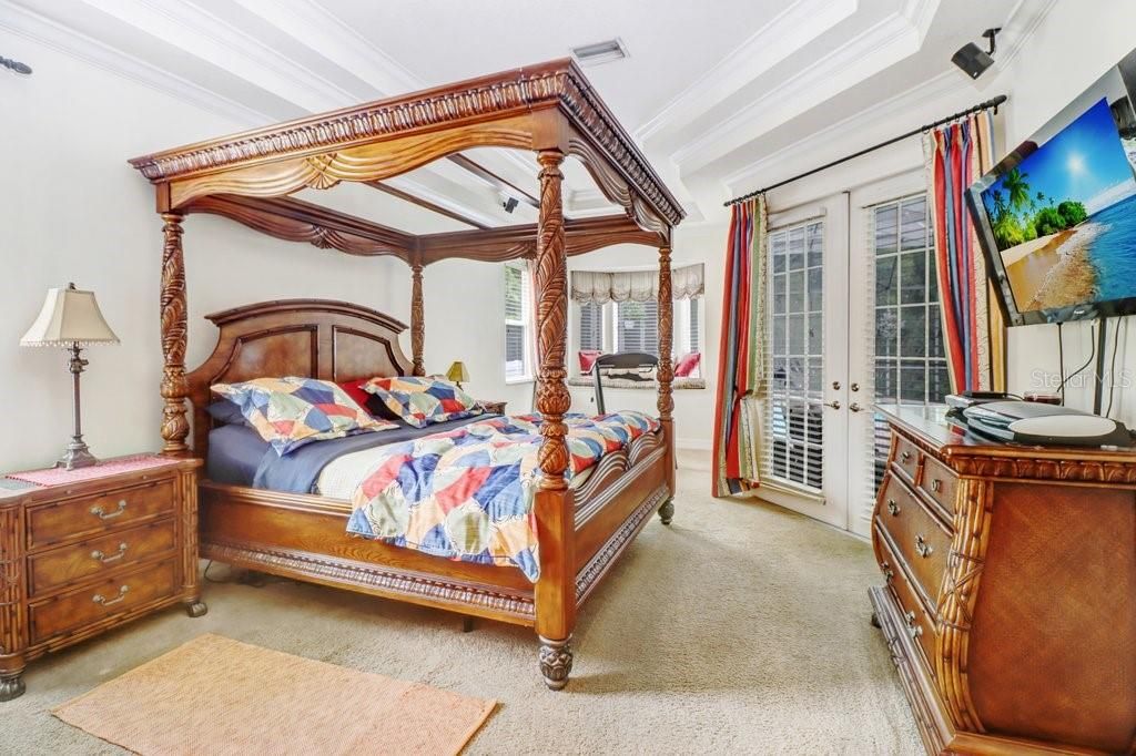 En Venta: $839,500 (4 camas, 3 baños, 3037 Pies cuadrados)