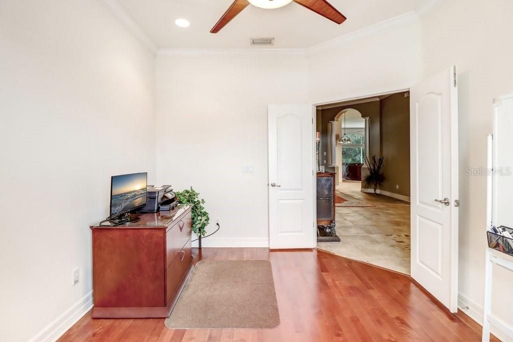 En Venta: $839,500 (4 camas, 3 baños, 3037 Pies cuadrados)