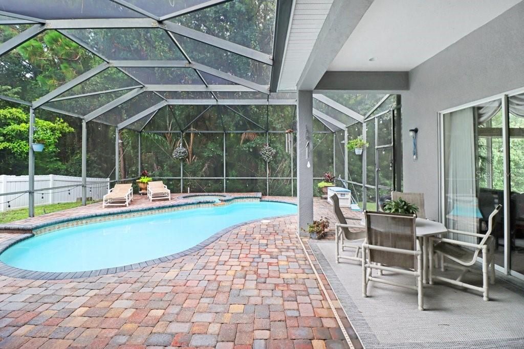 En Venta: $839,500 (4 camas, 3 baños, 3037 Pies cuadrados)