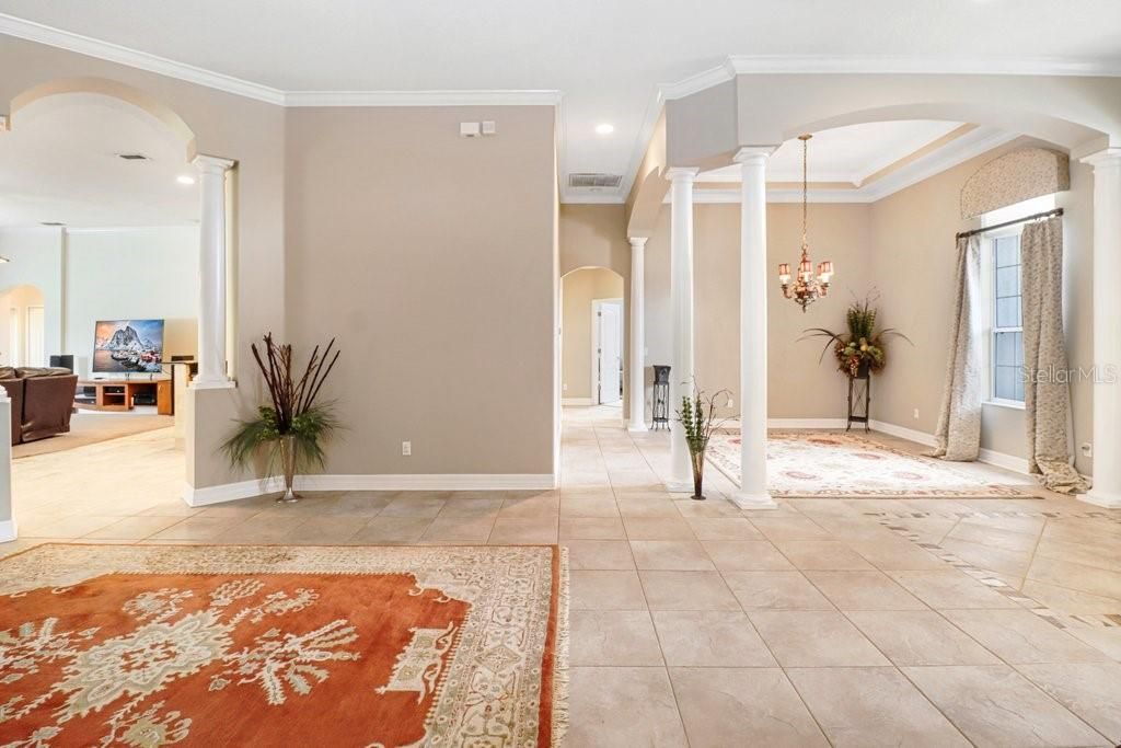 En Venta: $839,500 (4 camas, 3 baños, 3037 Pies cuadrados)