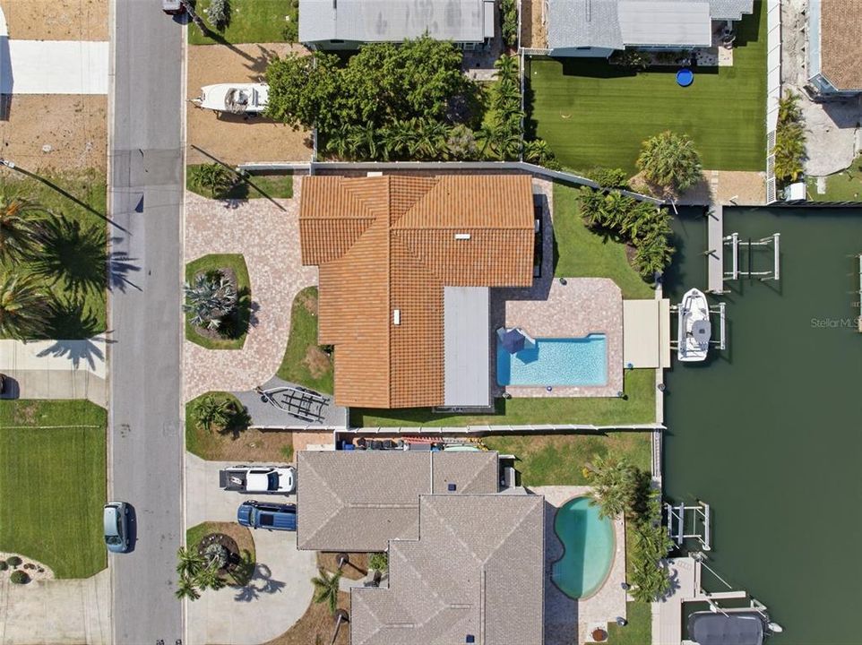 En Venta: $1,625,000 (4 camas, 2 baños, 2318 Pies cuadrados)