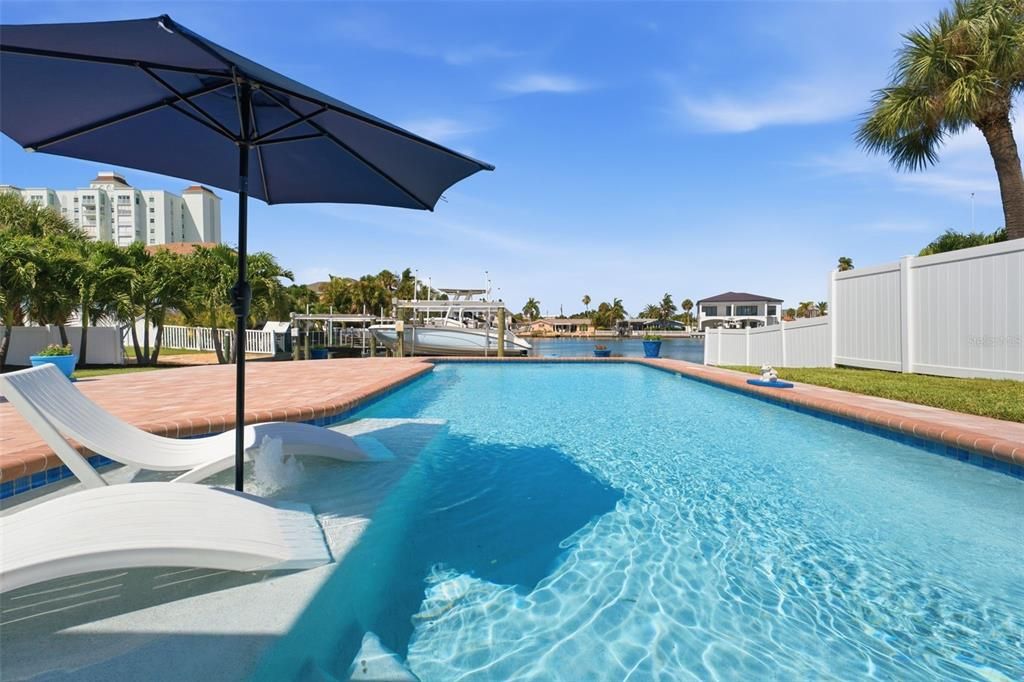 En Venta: $1,625,000 (4 camas, 2 baños, 2318 Pies cuadrados)