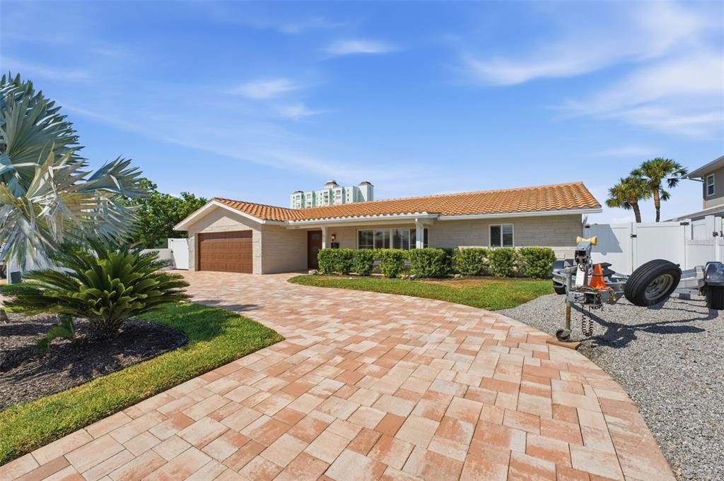 En Venta: $1,625,000 (4 camas, 2 baños, 2318 Pies cuadrados)