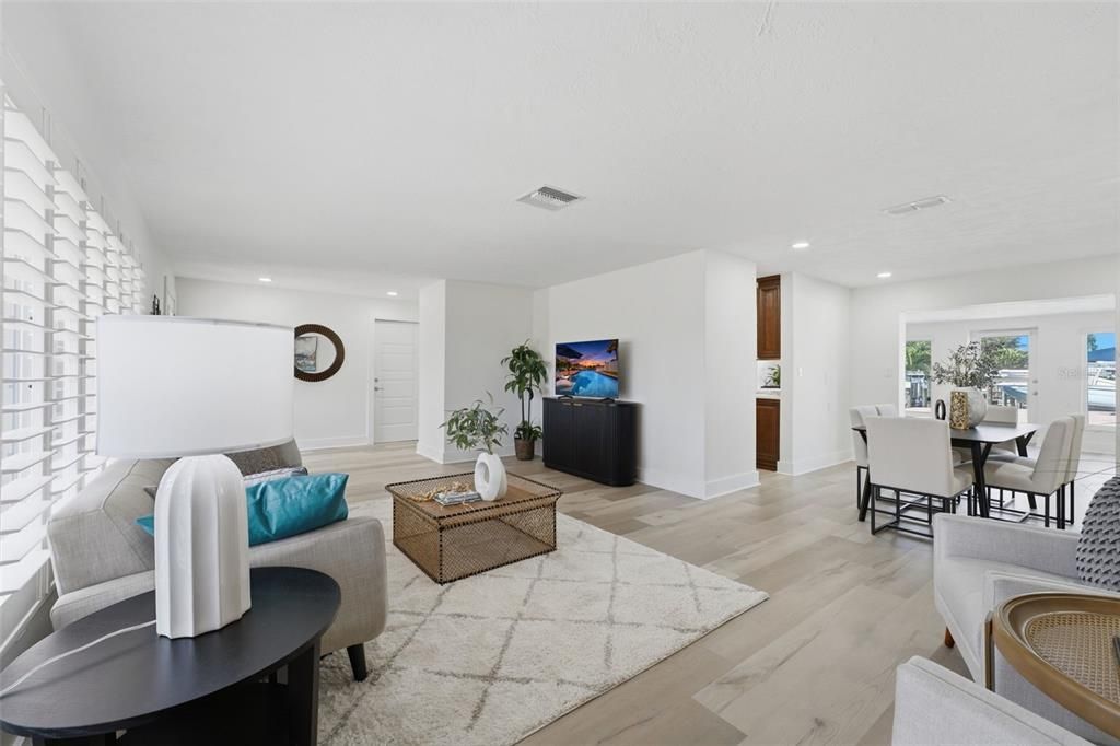 En Venta: $1,625,000 (4 camas, 2 baños, 2318 Pies cuadrados)