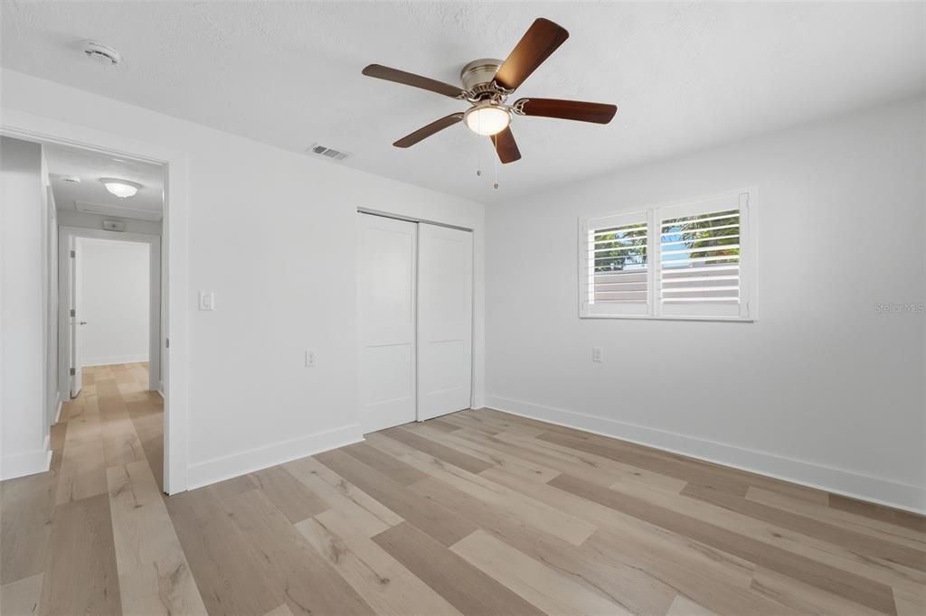 En Venta: $1,625,000 (4 camas, 2 baños, 2318 Pies cuadrados)