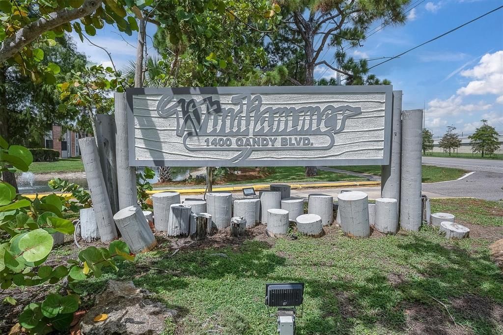 For Sale: $160,000 (2 beds, 2 baths, 890 Square Feet)