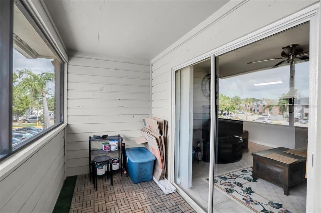 For Sale: $160,000 (2 beds, 2 baths, 890 Square Feet)