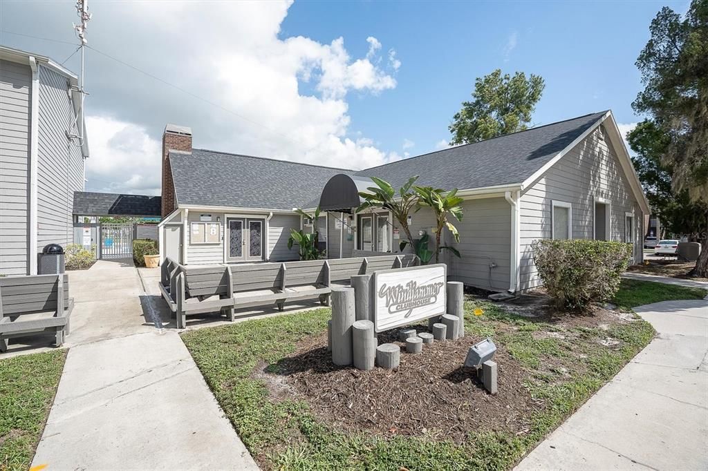 For Sale: $160,000 (2 beds, 2 baths, 890 Square Feet)