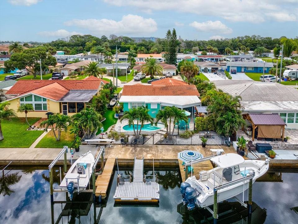 На продажу: $549,900 (2 спален, 2 ванн, 1284 Квадратных фут)