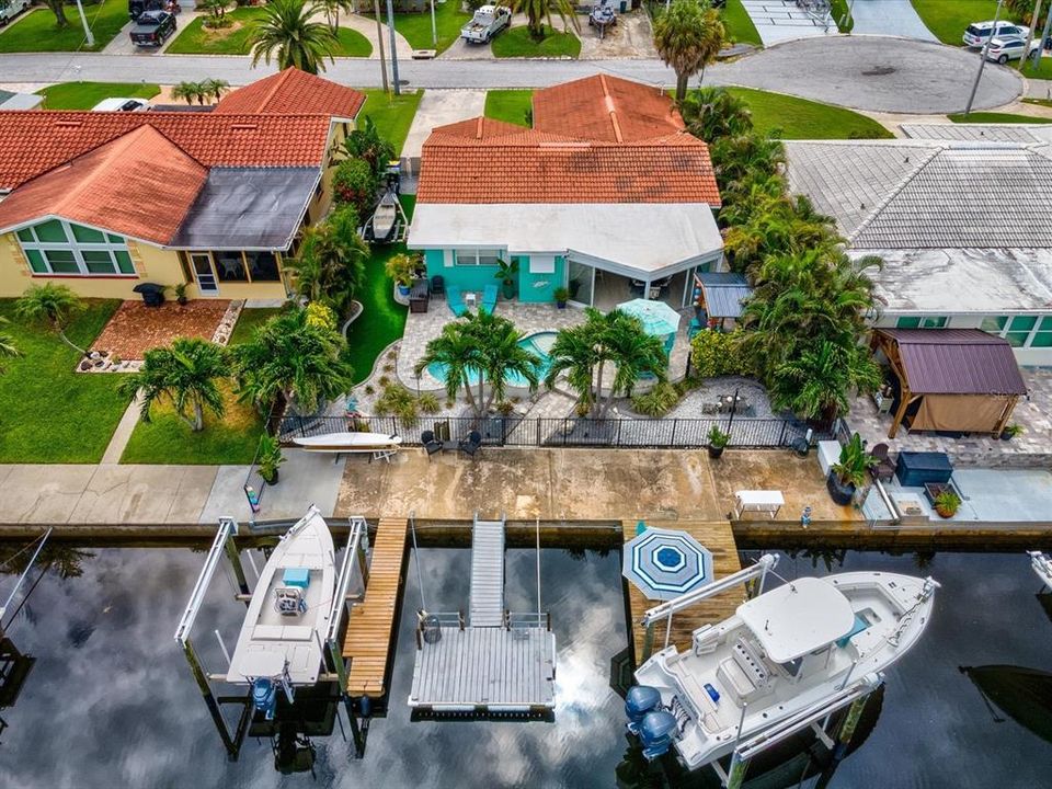 На продажу: $549,900 (2 спален, 2 ванн, 1284 Квадратных фут)
