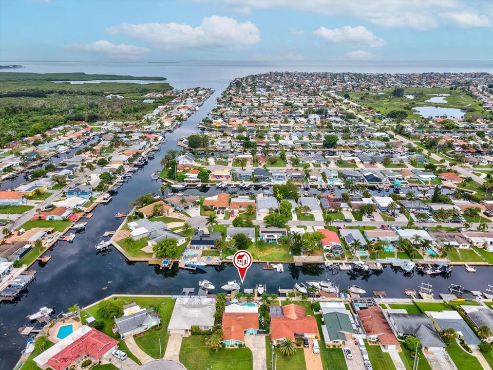 На продажу: $549,900 (2 спален, 2 ванн, 1284 Квадратных фут)