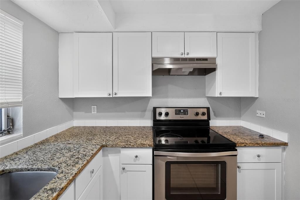 Activo con contrato: $325,000 (2 camas, 2 baños, 1250 Pies cuadrados)