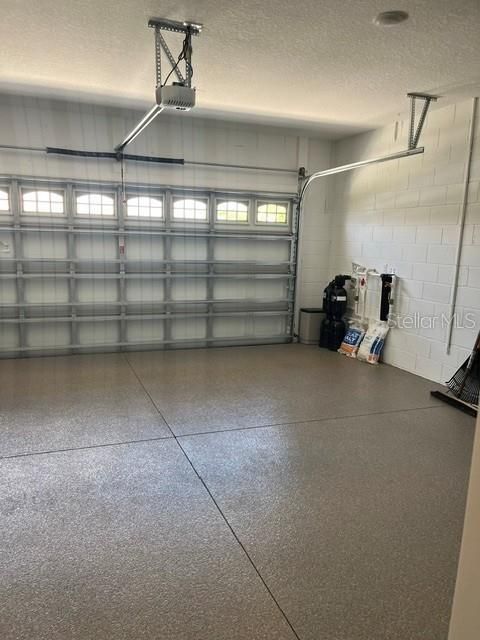 Active With Contract: $2,100 (2 beds, 2 baths, 1469 Square Feet)