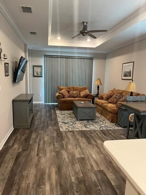 Active With Contract: $2,100 (2 beds, 2 baths, 1469 Square Feet)