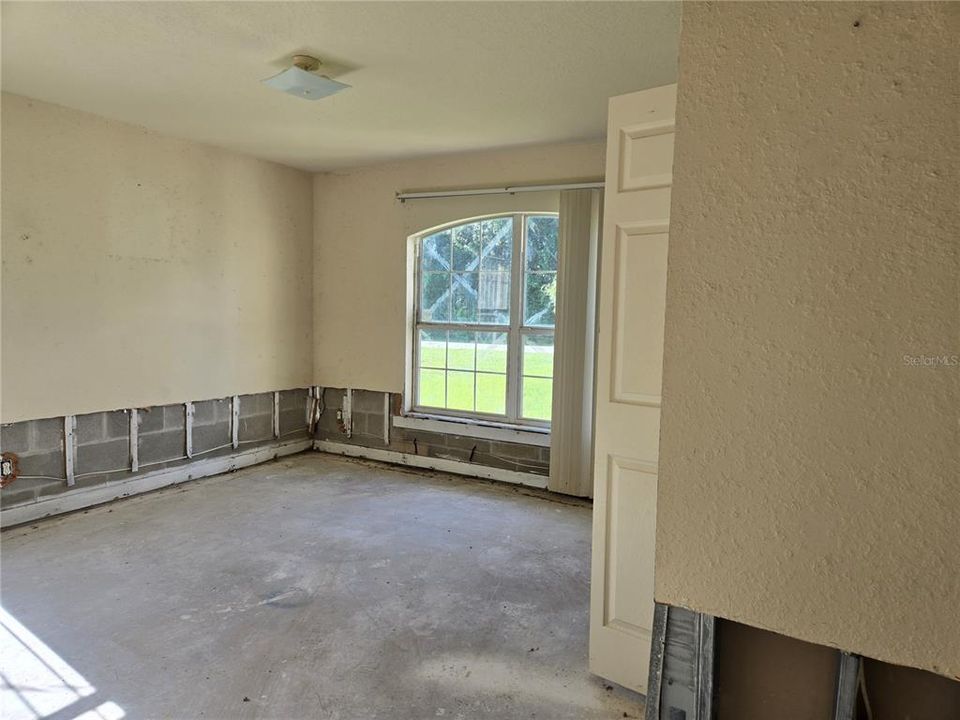 На продажу: $159,900 (3 спален, 2 ванн, 1768 Квадратных фут)