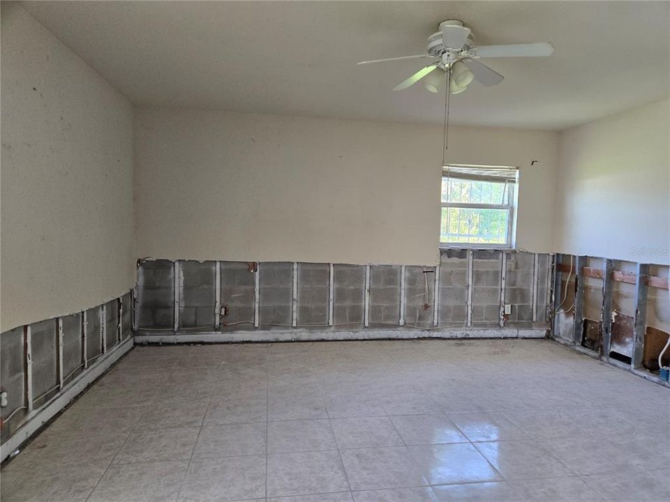 На продажу: $159,900 (3 спален, 2 ванн, 1768 Квадратных фут)