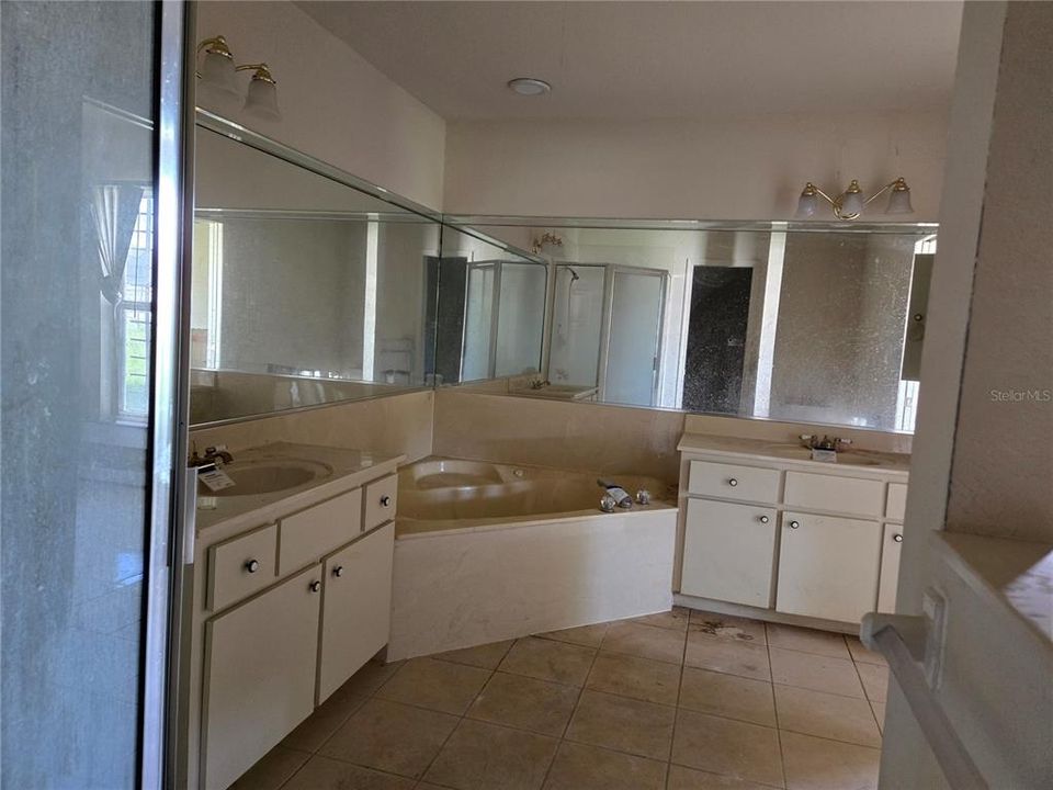 На продажу: $159,900 (3 спален, 2 ванн, 1768 Квадратных фут)
