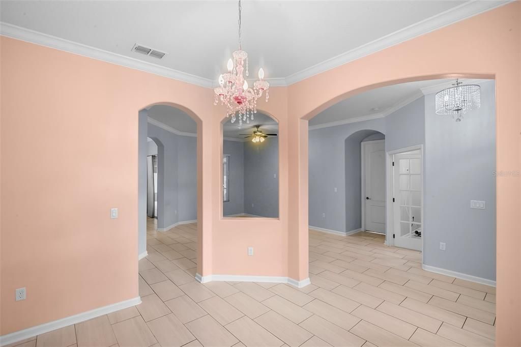 В аренду: $3,900 (5 спален, 3 ванн, 3485 Квадратных фут)