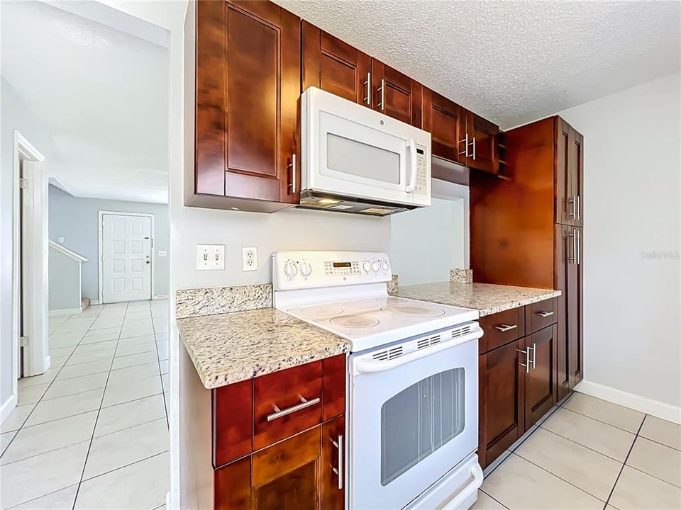 For Rent: $1,595 (2 beds, 2 baths, 1104 Square Feet)