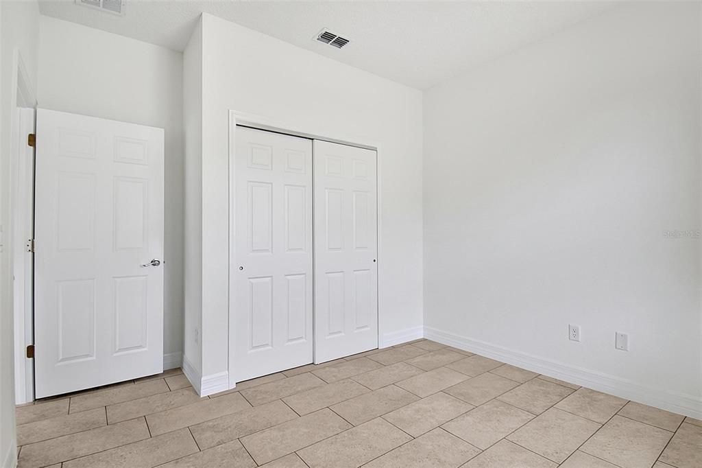 For Rent: $1,700 (3 beds, 2 baths, 1205 Square Feet)
