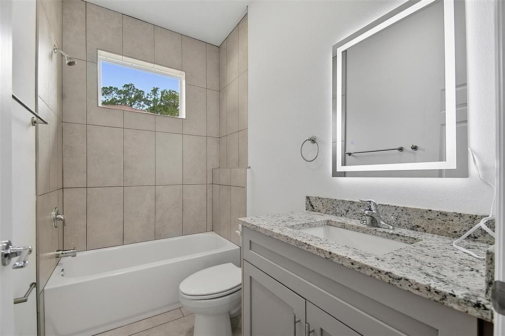 For Rent: $1,700 (3 beds, 2 baths, 1205 Square Feet)