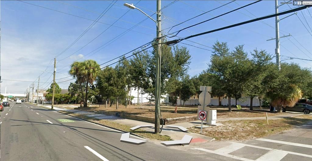 En Venta: $799,000 (0.23 acres)
