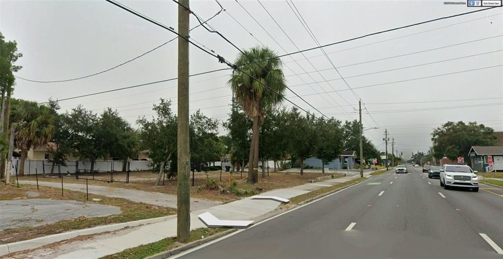 En Venta: $799,000 (0.23 acres)