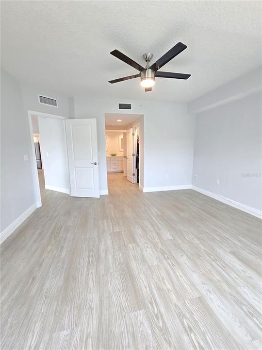 For Sale: $499,000 (3 beds, 2 baths, 1836 Square Feet)