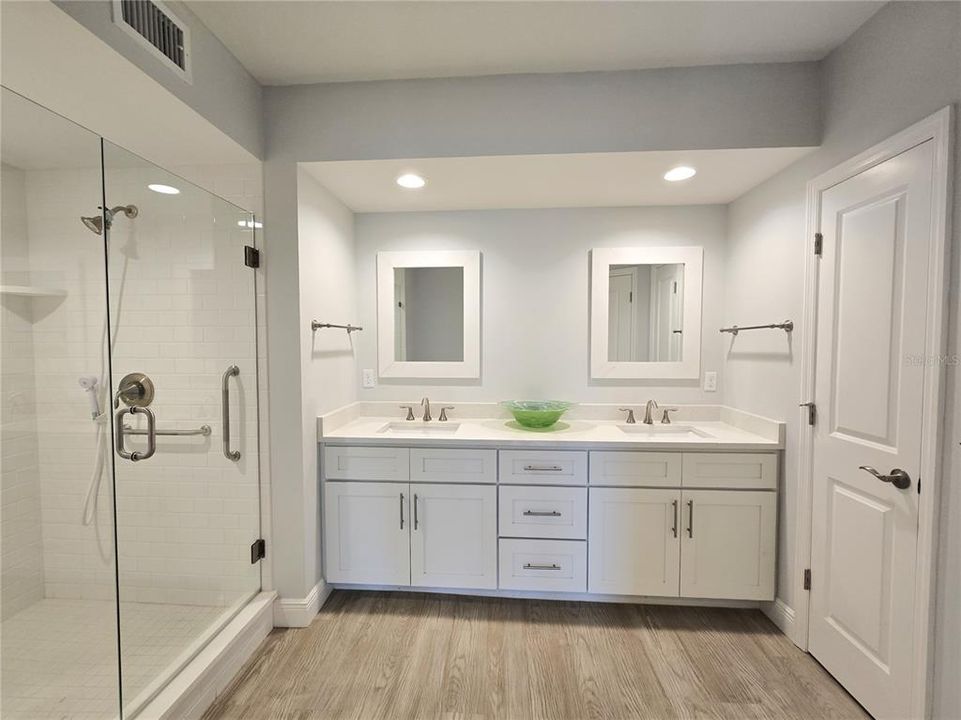 For Sale: $499,000 (3 beds, 2 baths, 1836 Square Feet)