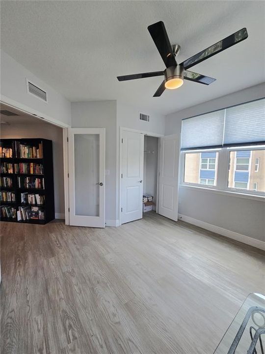 For Sale: $499,000 (3 beds, 2 baths, 1836 Square Feet)