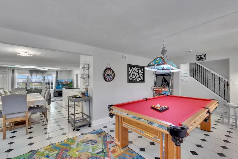 На продажу: $999,999 (4 спален, 3 ванн, 2360 Квадратных фут)