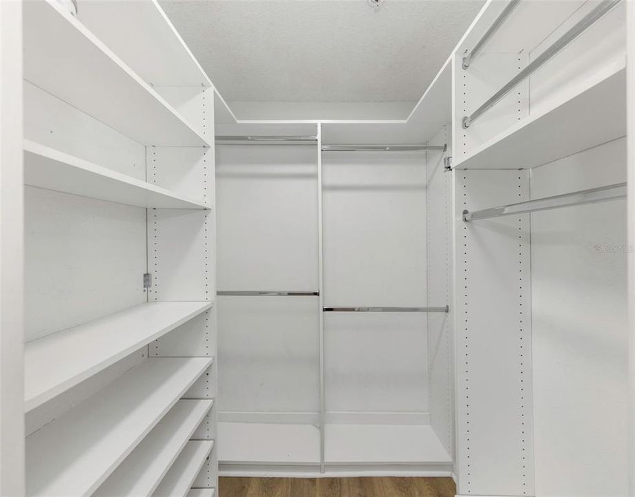 В аренду: $1,999 (2 спален, 2 ванн, 903 Квадратных фут)