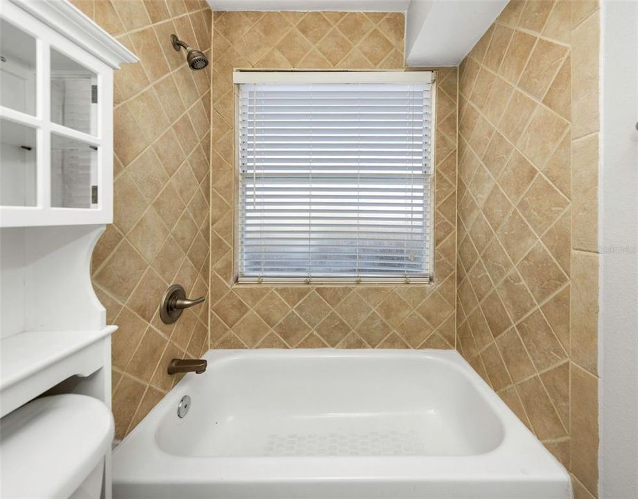 В аренду: $1,999 (2 спален, 2 ванн, 903 Квадратных фут)
