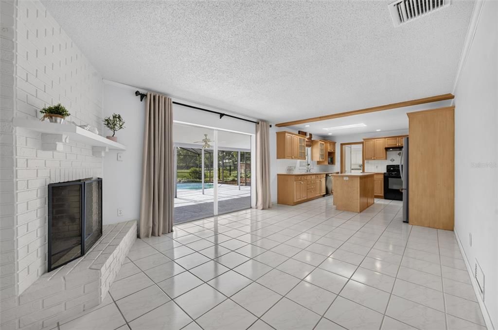 For Sale: $820,000 (4 beds, 3 baths, 2366 Square Feet)